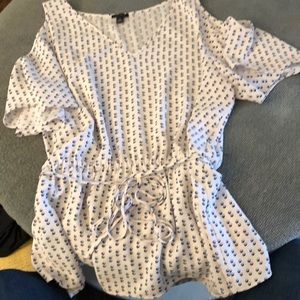 Ann Taylor Cold shoulder blouse. SZ XXL